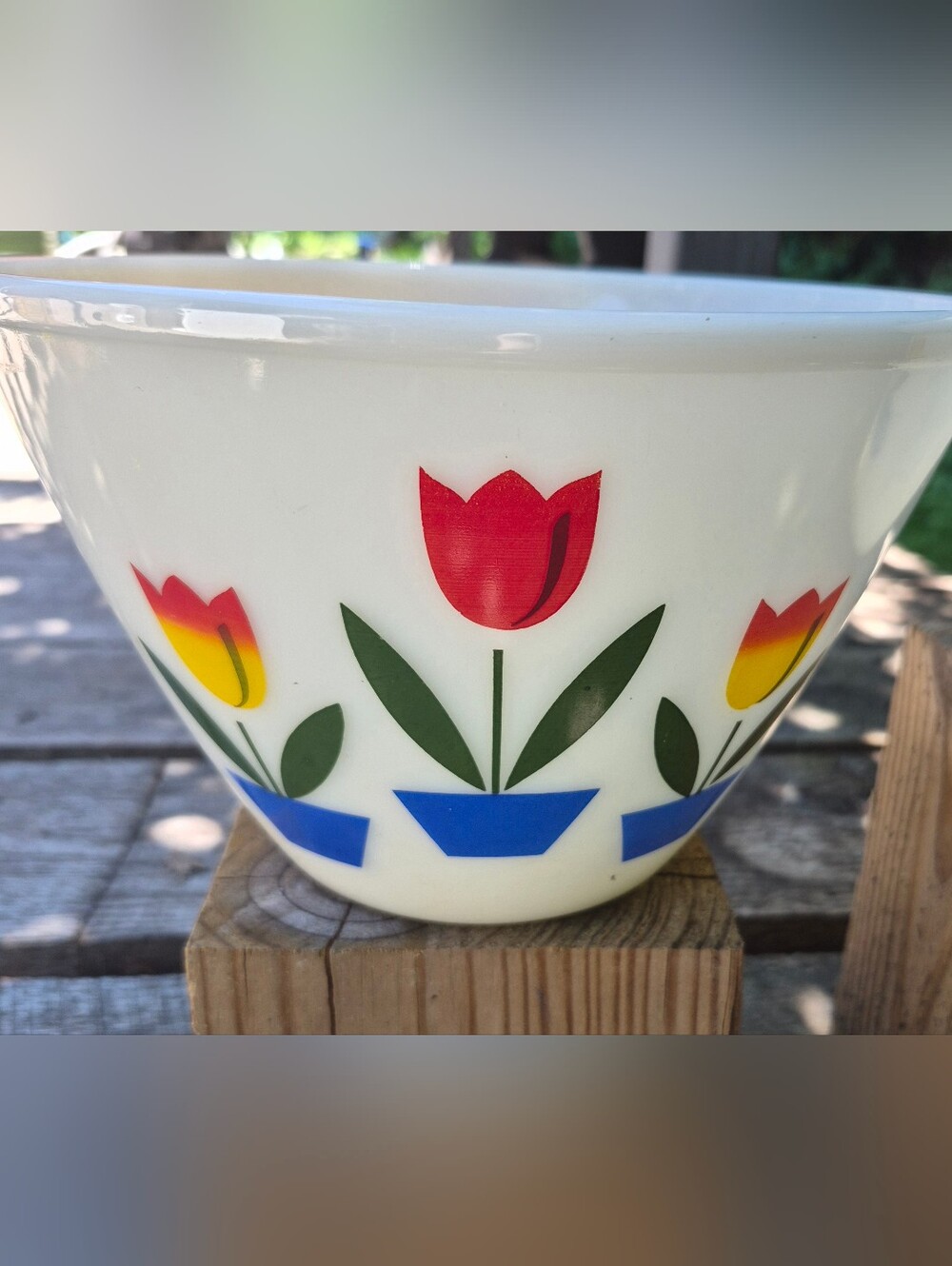 1940s Vintage Fire King Tulip Mixing/Nesting Bowls by Anchor Hocking Set of 2 - Picture 8 of 11